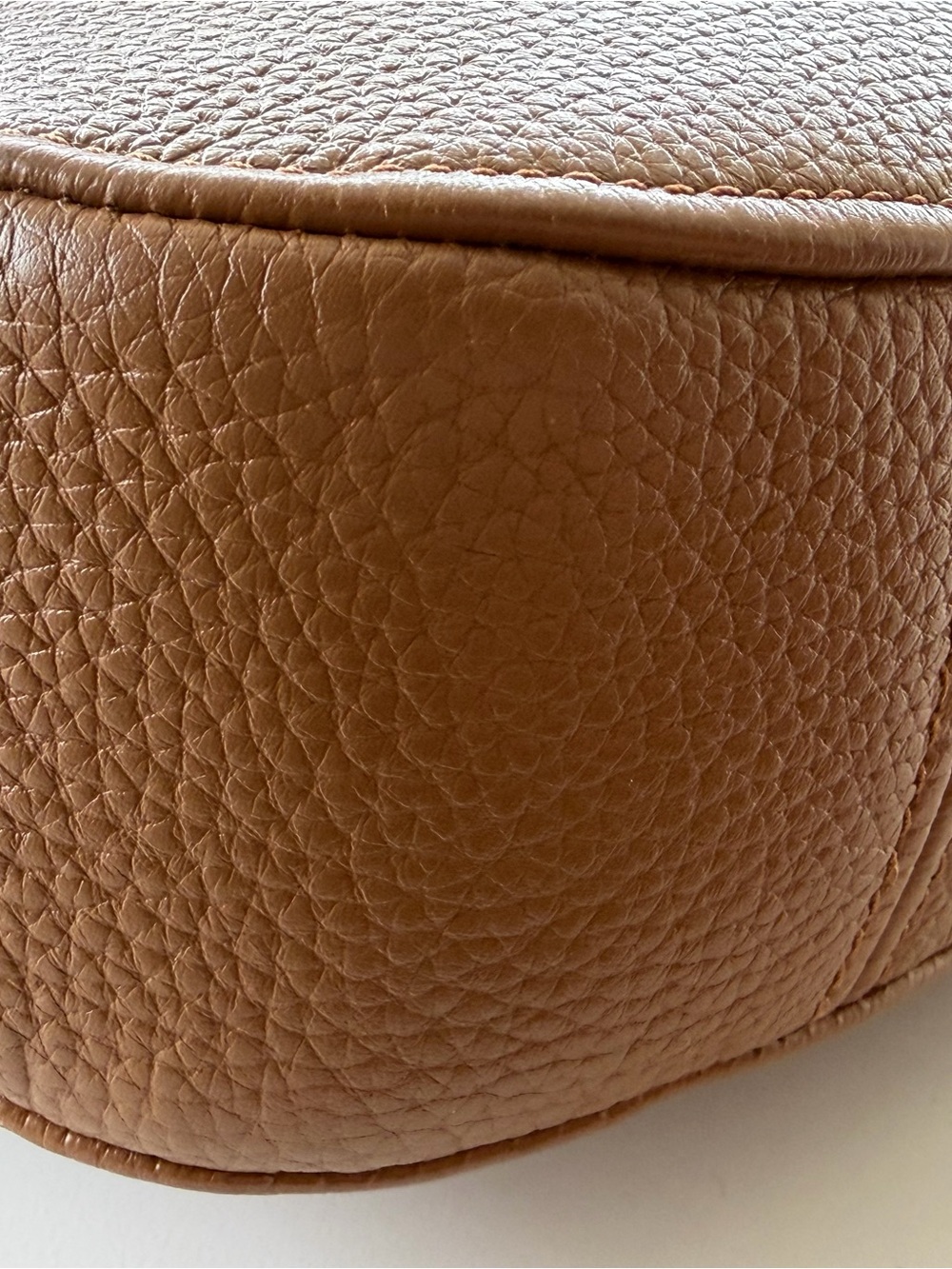 Michael Kors Camel Brown Pebbled Leather Bedford Crossbody Handbag -Tassel/Strap - Picture 5 of 16